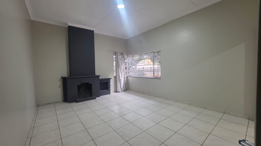 To Let 3 Bedroom Property for Rent in Wilkoppies North West